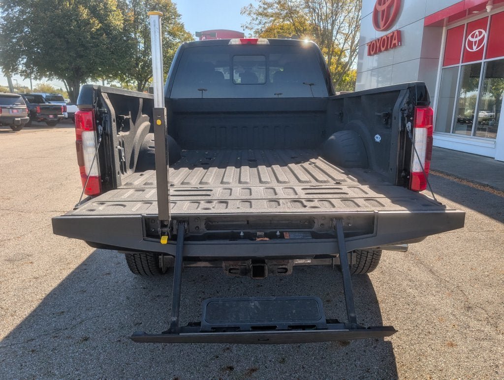 Used 2018 Ford F350 Limited AWD/4WD image 36
