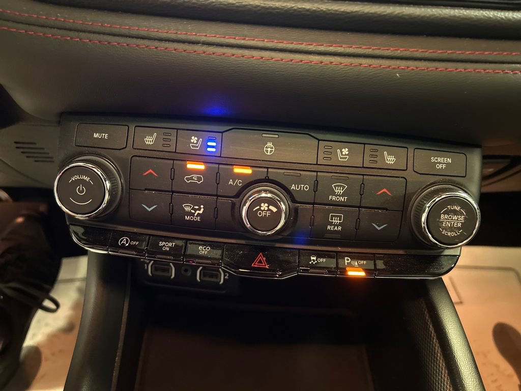 Used 2024 Dodge Durango GT image 19