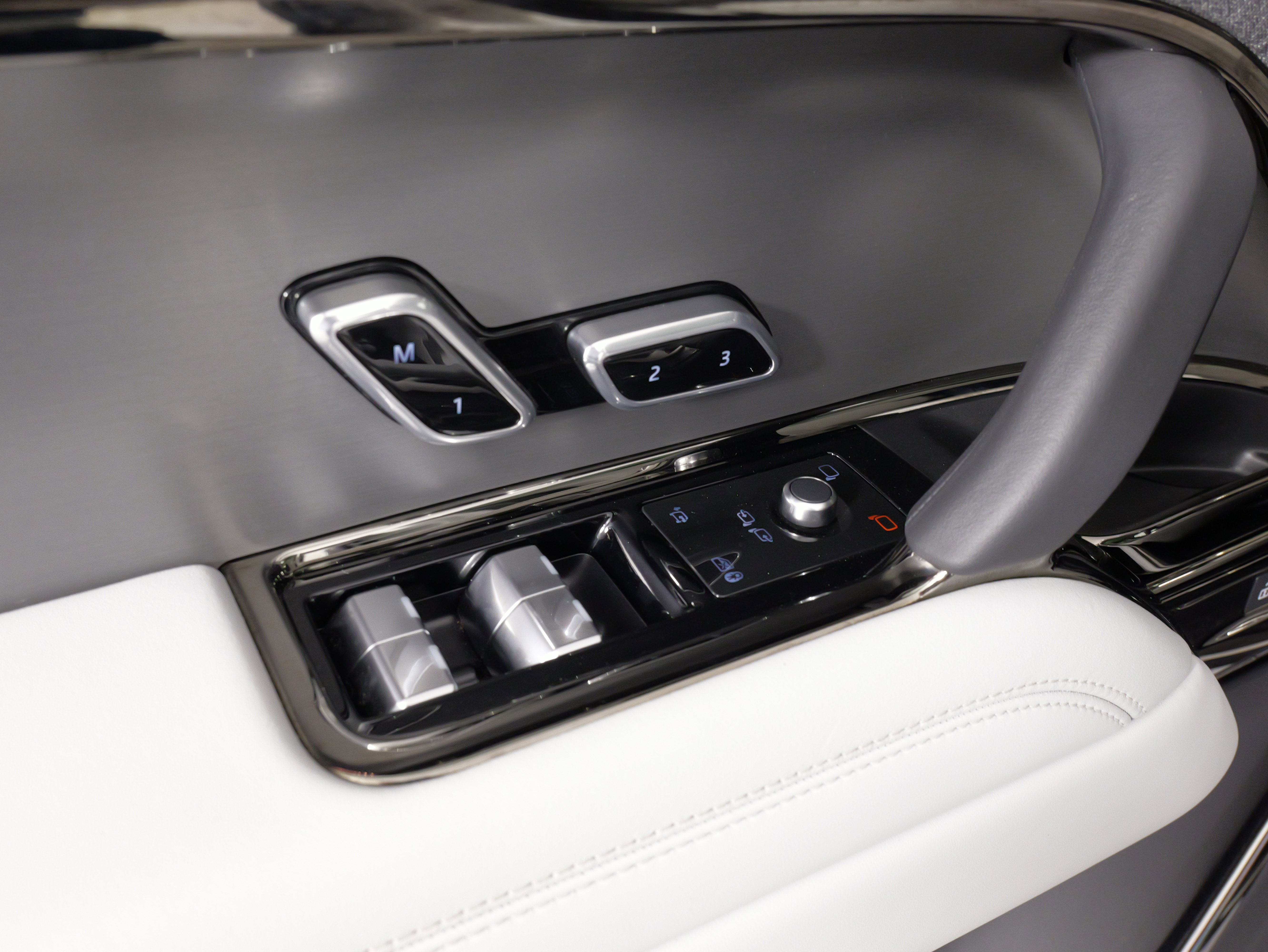 Used 2023 Land Rover Range Rover Sport SE image 26