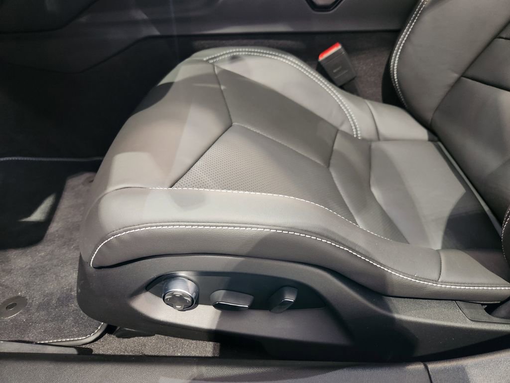 New 2026 Chevrolet Corvette Stingray w/ Z51 Performance Package image 20