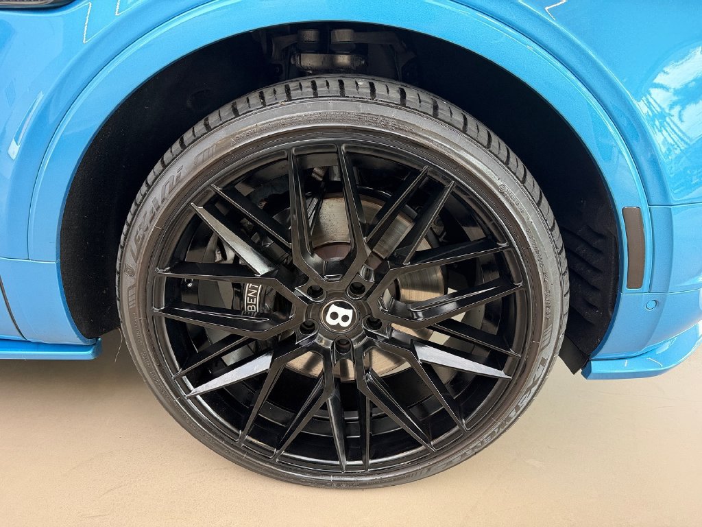 Used 2020 Bentley Bentayga Speed AWD/4WD image 21