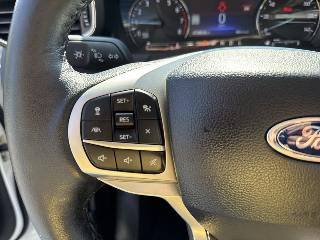 Used 2022 Ford Explorer Limited w/ Limited Technology Package AWD/4WD image 26