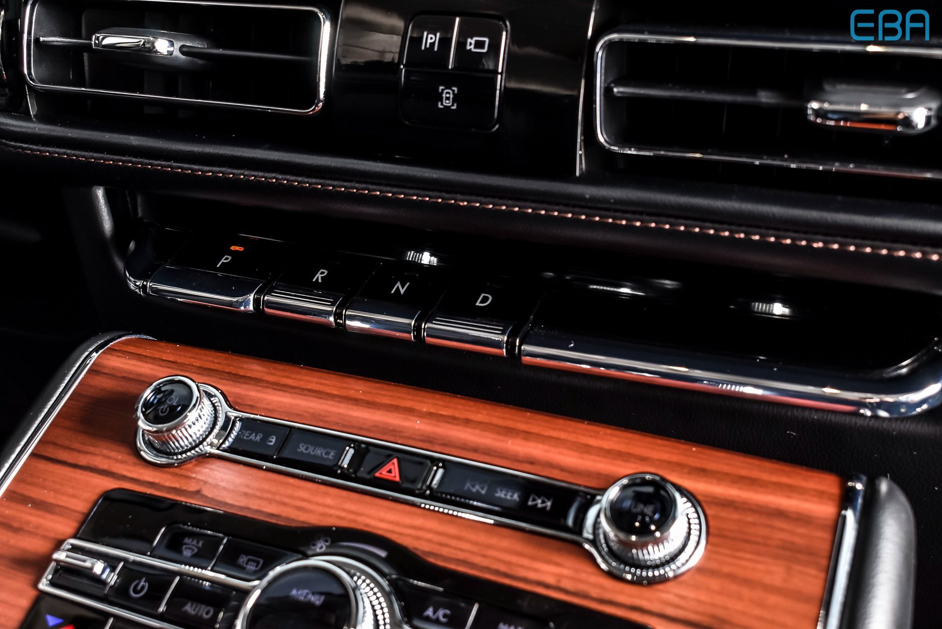 Used 2024 Lincoln Aviator Reserve image 28