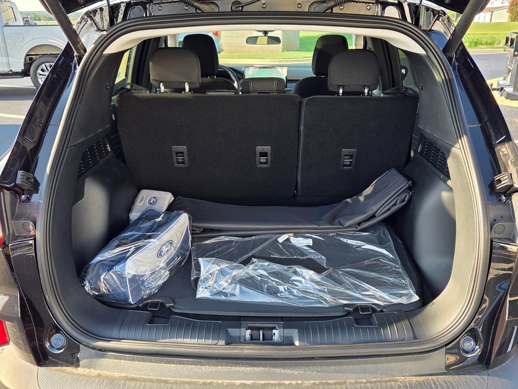 New 2026 Ford Escape Active w/ Tech Pack #1 FWD image 10
