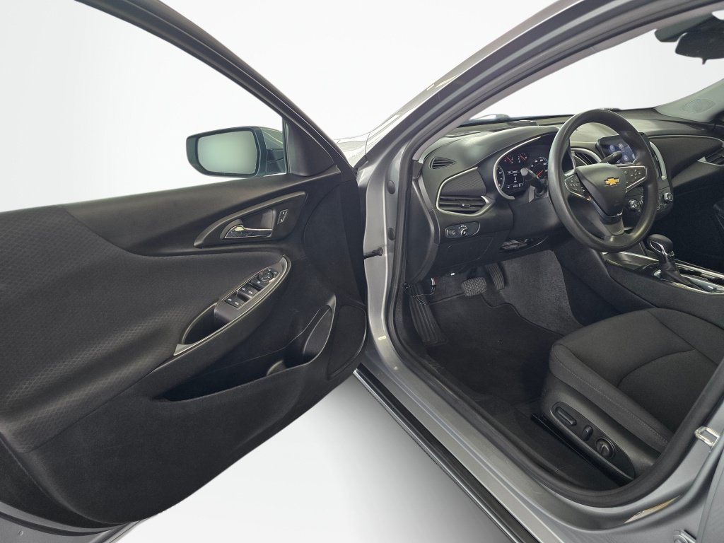 Used 2024 Chevrolet Malibu LT FWD image 33