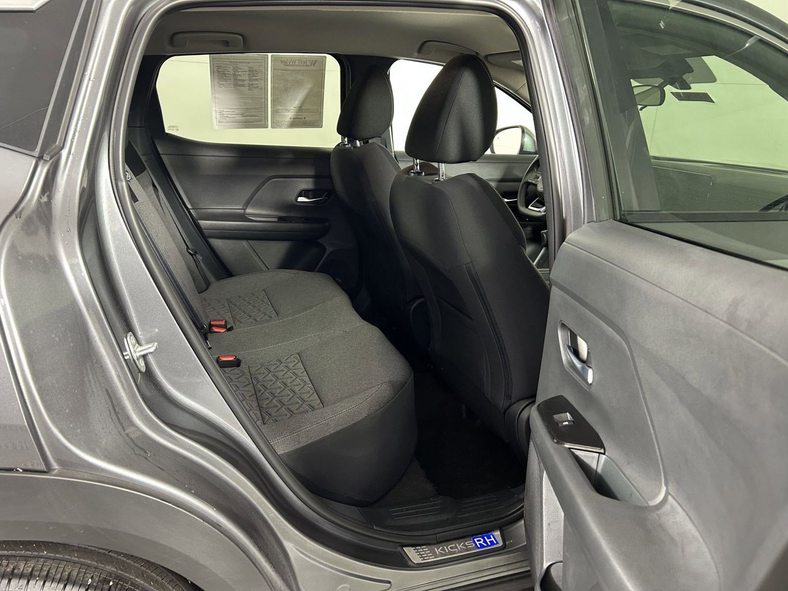 Used 2025 Nissan Kicks SV w/ Illumination Package image 26