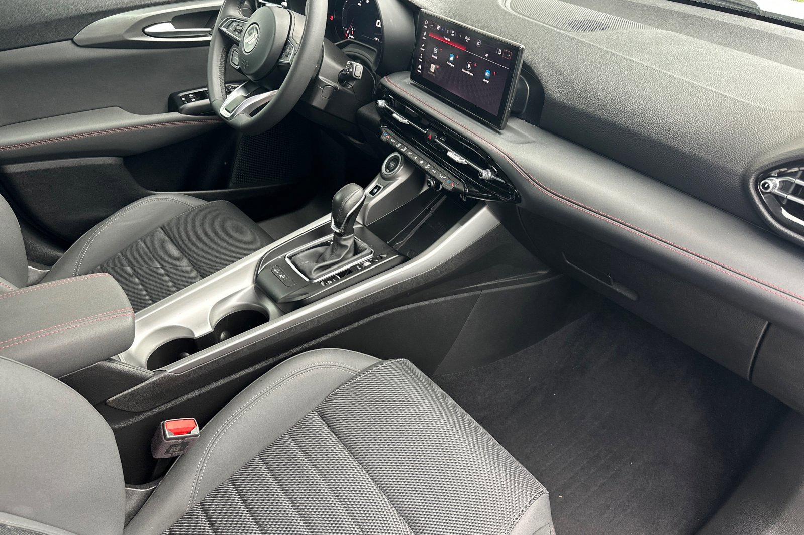 Used 2024 Dodge Hornet GT image 31