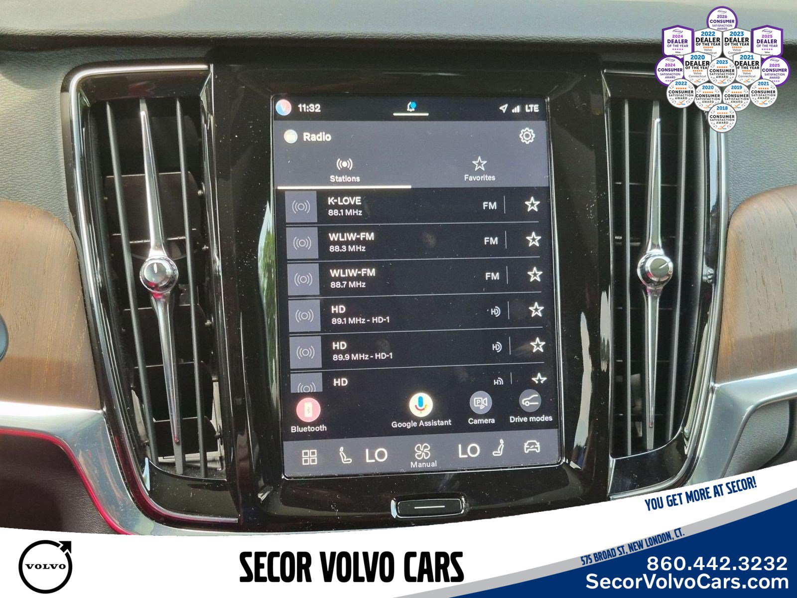 Used 2025 Volvo V90 B6 Cross Country Plus AWD/4WD image 24