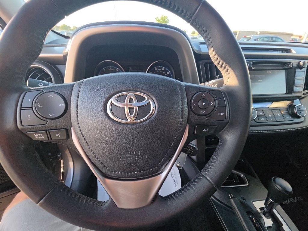 Used 2017 Toyota RAV4 XLE w/ Plus Special Value Package AWD/4WD image 17