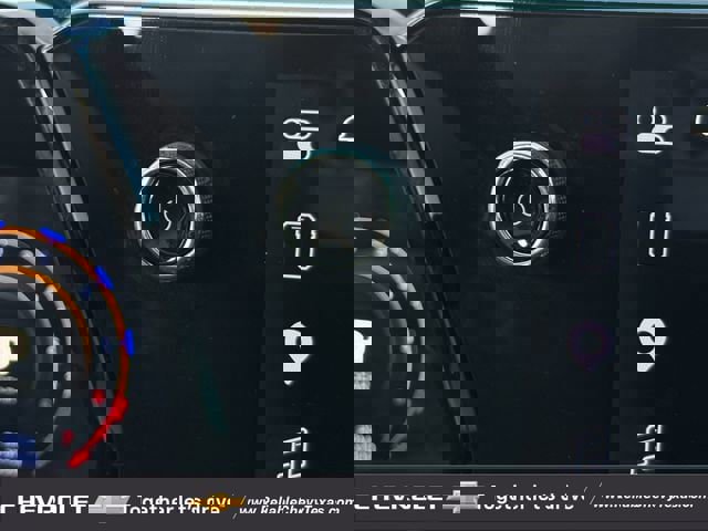 Used 2025 Chevrolet Colorado ZR2 w/ Technology Package AWD/4WD image 27