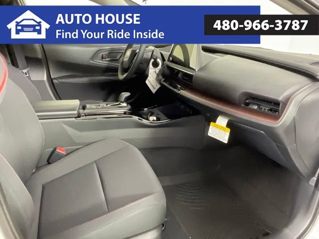 Used 2027 Toyota Prius Plug-In Hybrid FWD image 17