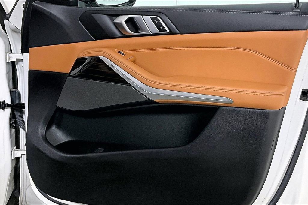 Used 2023 BMW X5 xDrive40i w/ Premium Package image 24