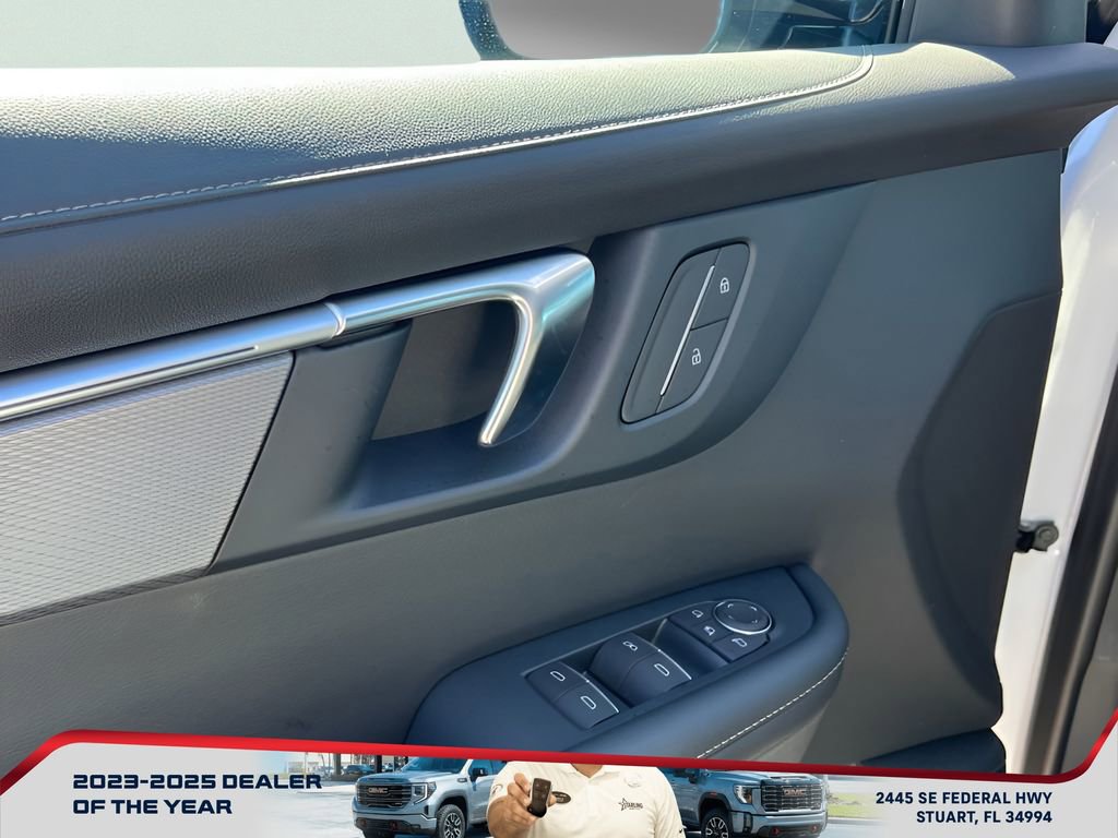 New 2025 Buick Enclave Sport Touring w/ Super Cruise Package image 23