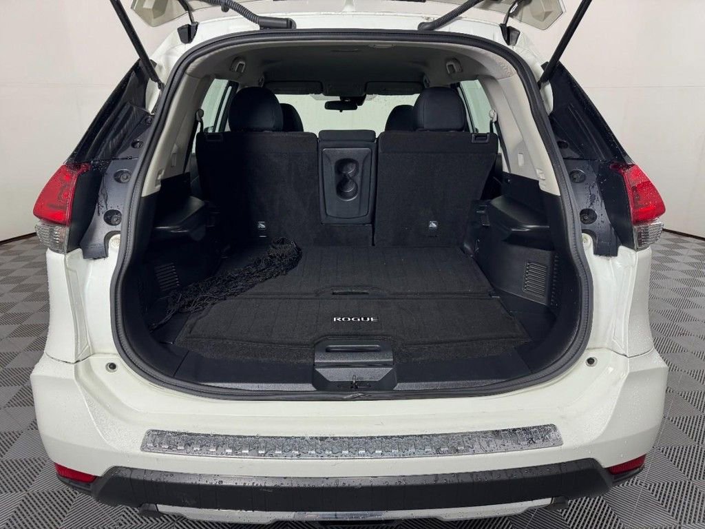 Used 2020 Nissan Rogue S image 4