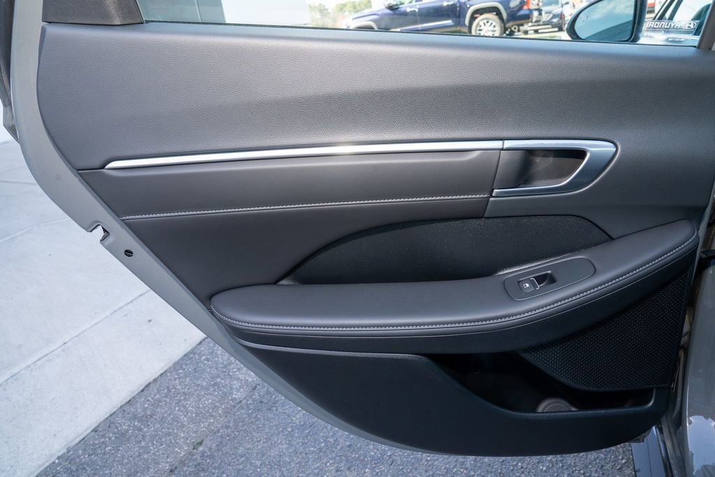 Used 2023 Hyundai Sonata Limited image 10