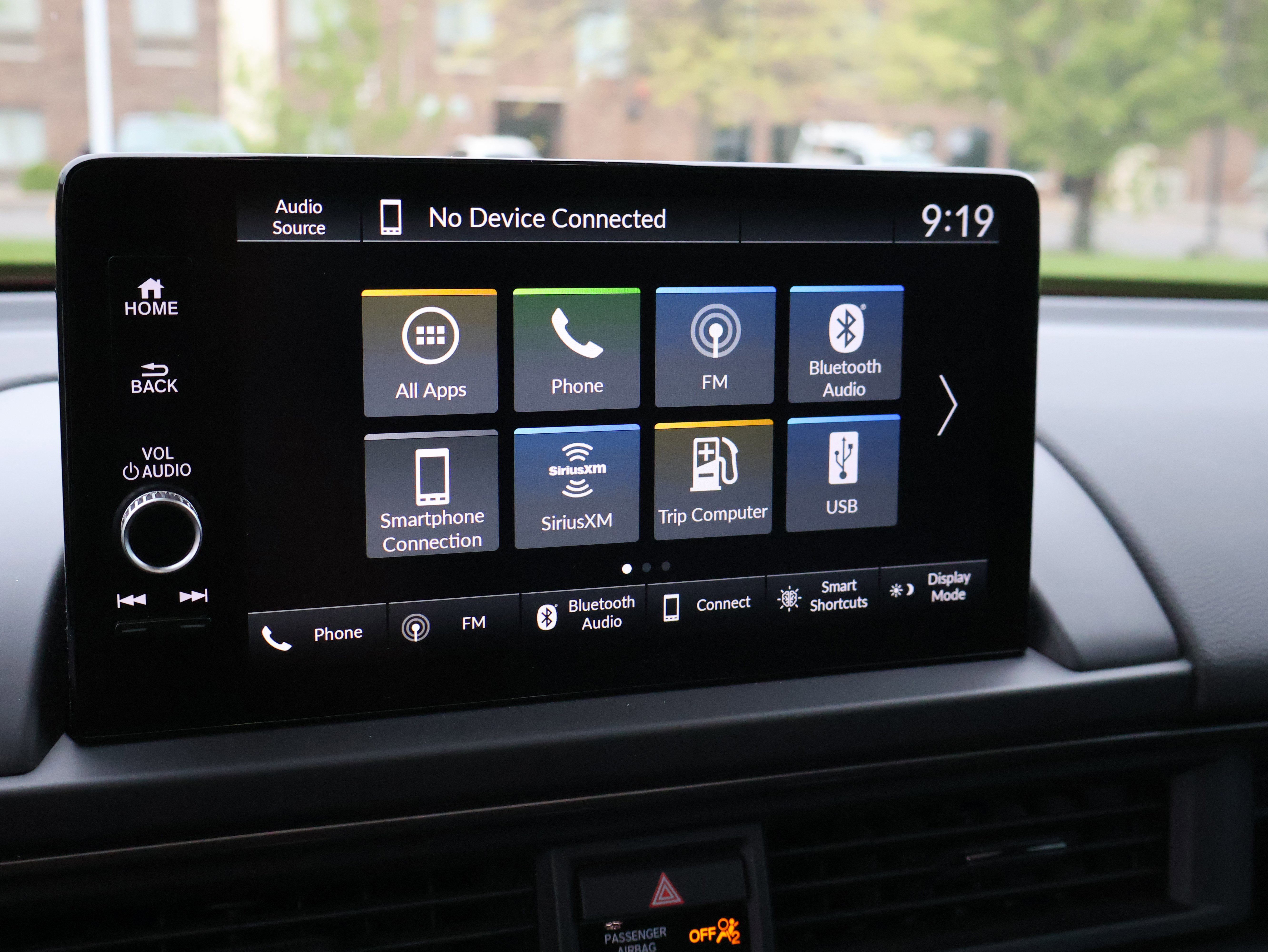 Used 2025 Honda Pilot TrailSport image 27