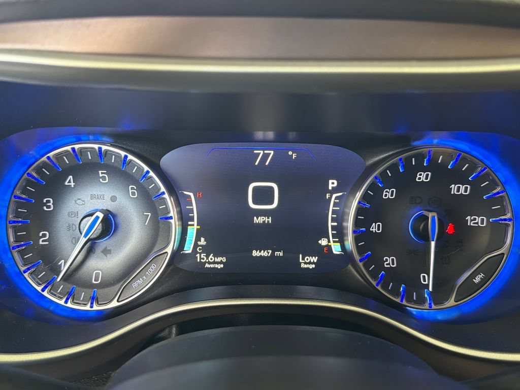 Used 2019 Chrysler Pacifica Touring Plus w/ Advanced Safetytec Group FWD image 26