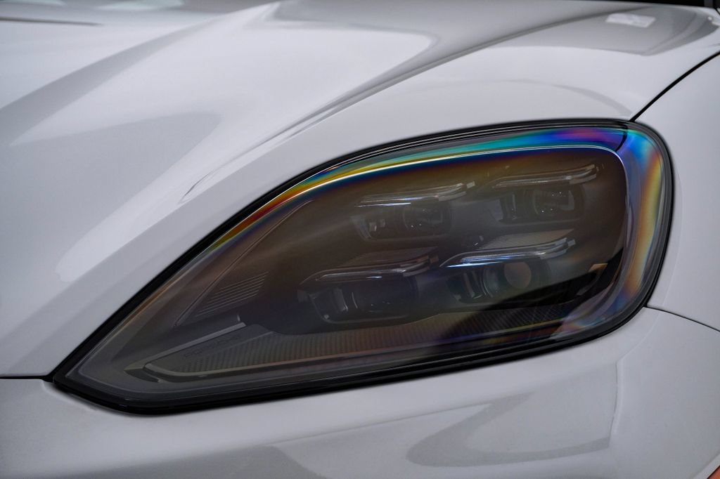 New 2026 Porsche Cayenne Coupe AWD/4WD image 7