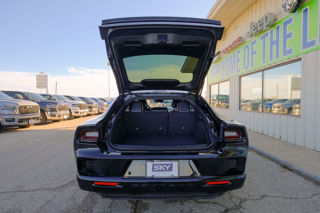 Used 2025 Dodge Charger R/T w/ Quick Order Package 25M R/T image 17