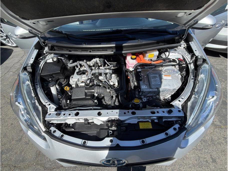 Used 2015 Toyota Prius C Three image 29