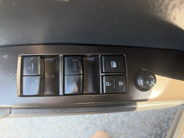Used 2024 Toyota Camry SE FWD image 9