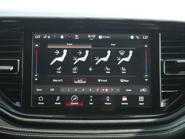 Used 2022 Dodge Durango SRT w/ Technology Group AWD/4WD image 24
