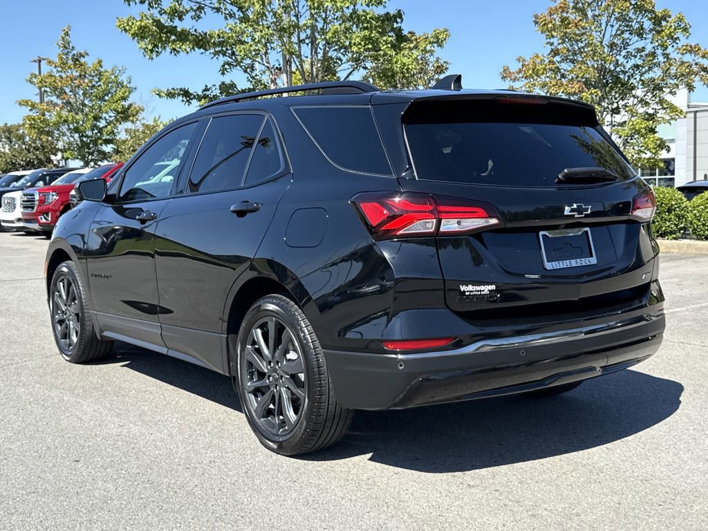 Used 2023 Chevrolet Equinox RS image 3