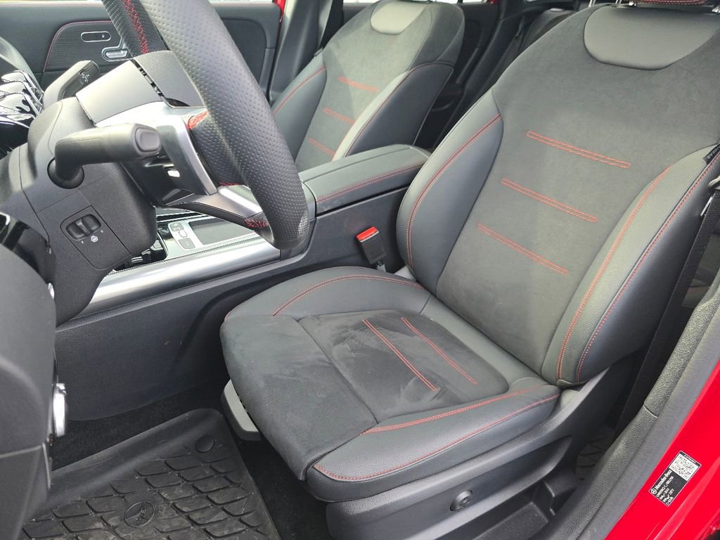 Used 2026 Mercedes-Benz GLA 250 4MATIC image 24