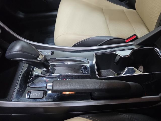 Used 2017 Honda Accord EX-L image 21