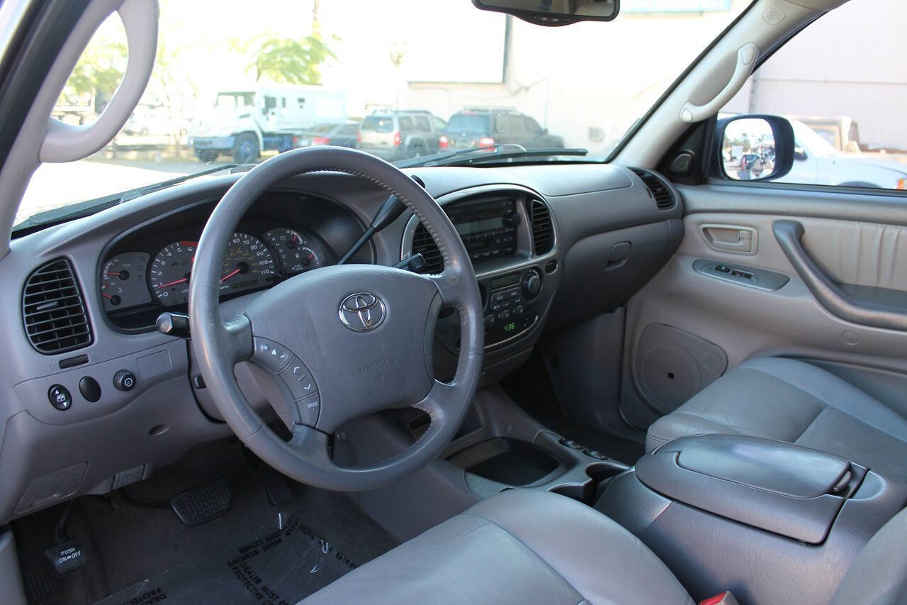Used 2003 Toyota Sequoia Limited RWD image 22