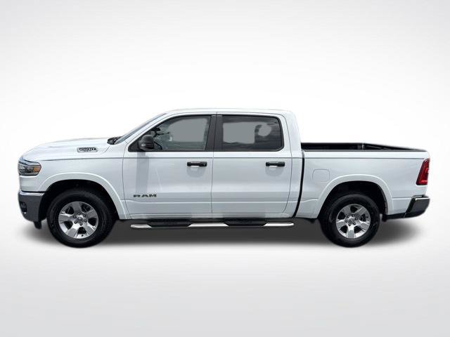 Used 2025 RAM 1500 Big Horn AWD/4WD image 3