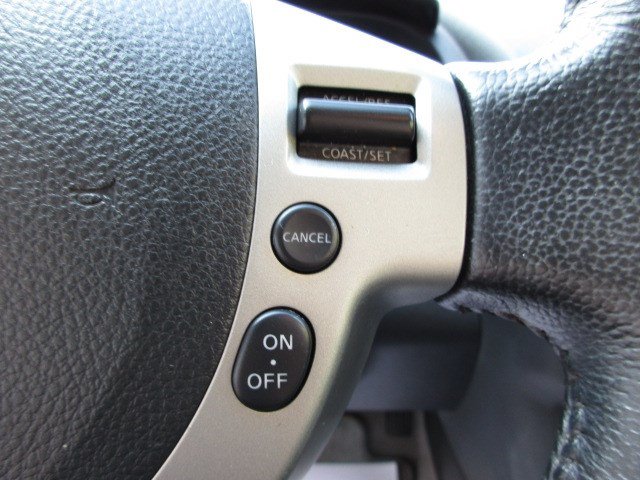 Used 2013 Nissan Rogue SL AWD/4WD image 22