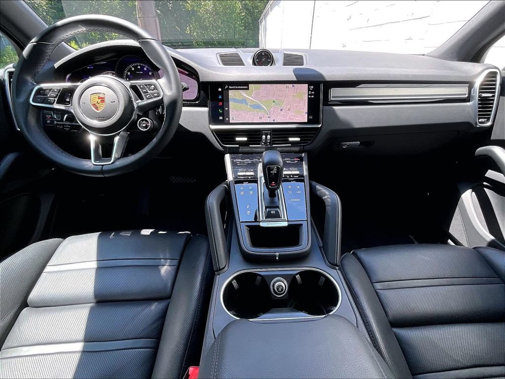 Certified 2023 Porsche Cayenne Platinum Edition AWD/4WD image 18