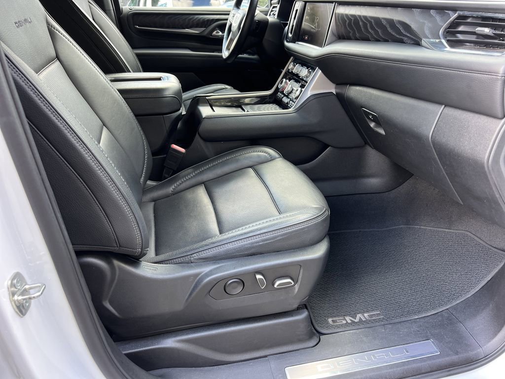 Used 2023 GMC Yukon Denali w/ Max Trailering Package image 11