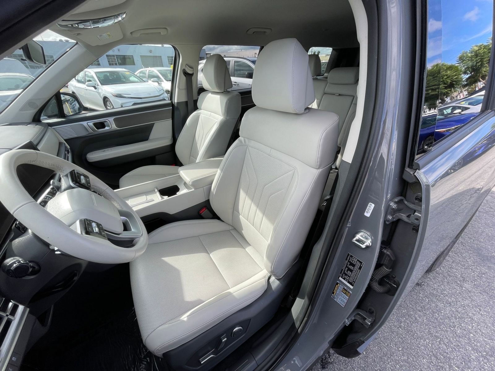 Used 2025 Hyundai Santa Fe SEL image 36