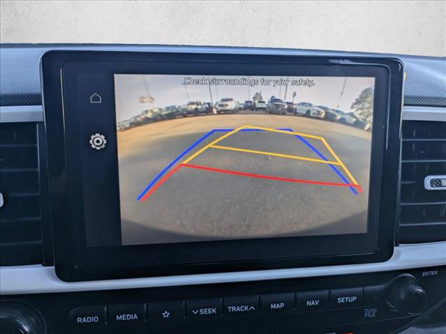 Used 2022 Hyundai Venue Limited image 14