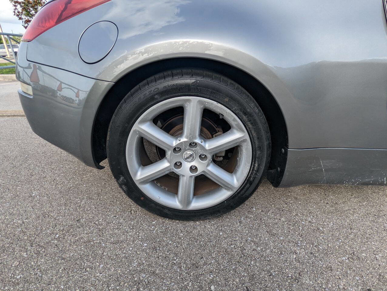 Used 2004 Nissan 350Z Touring image 24