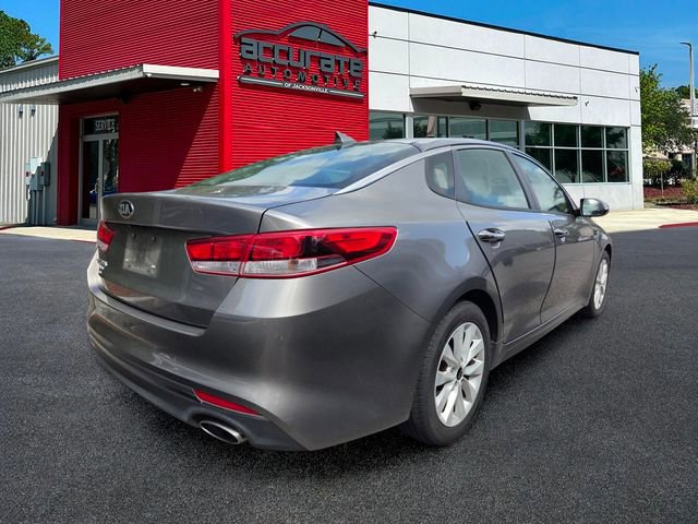 Used 2017 Kia Optima LX FWD image 3