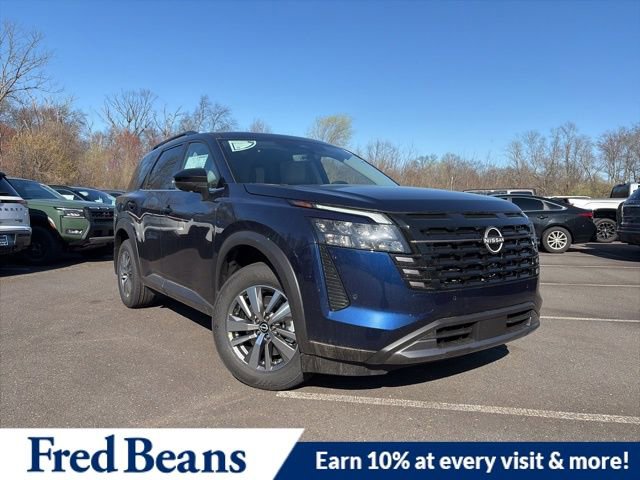 New 2026 Nissan Pathfinder SL image 1