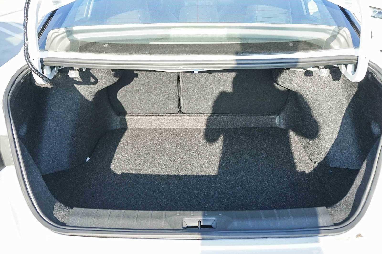 New 2027 Nissan Sentra SR FWD image 12