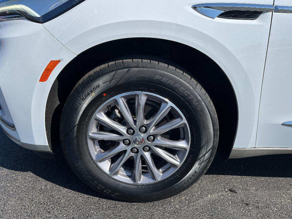 Used 2024 Buick Enclave Premium FWD image 10