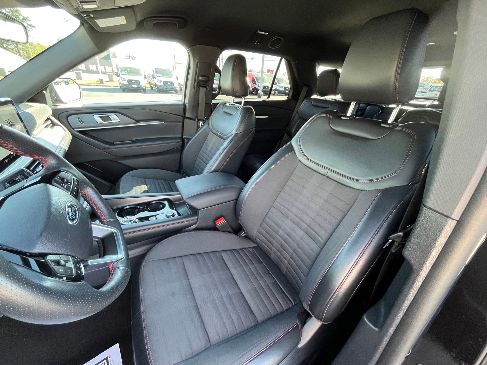 Certified 2025 Ford Explorer ST-Line AWD/4WD image 18