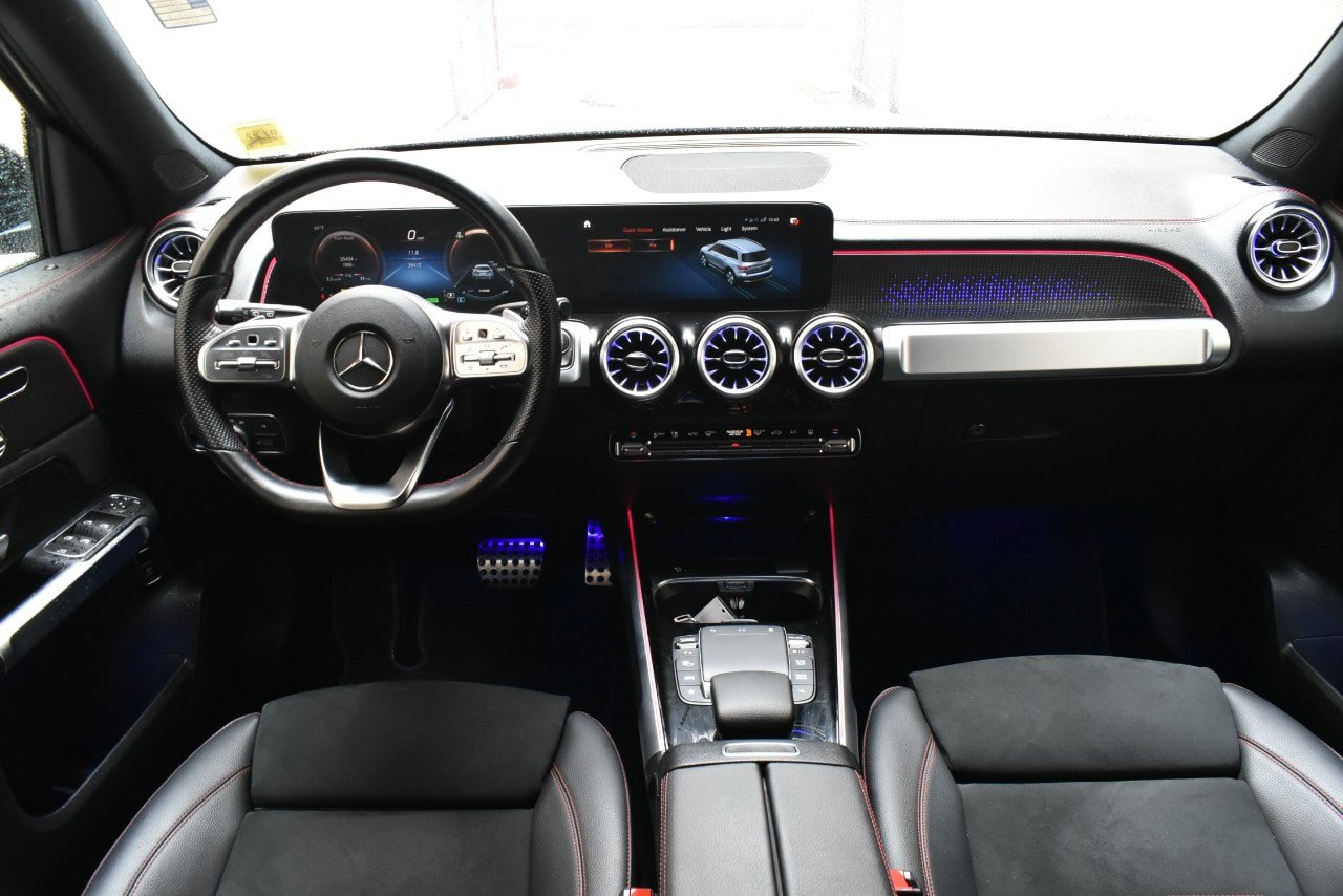 Used 2022 Mercedes-Benz EQB 300 4MATIC image 26