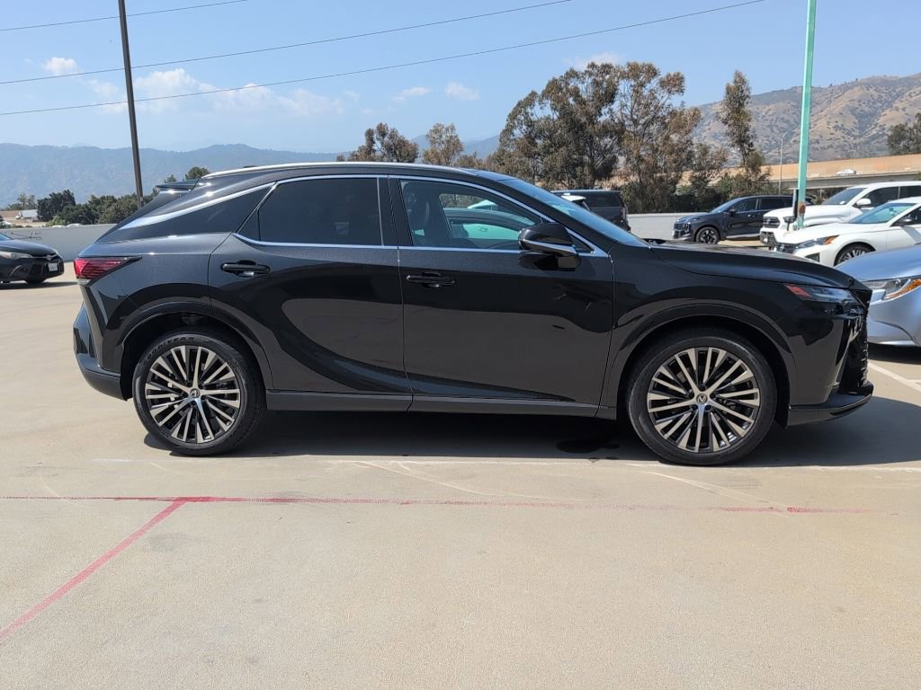 Used 2023 Lexus RX 350 Premium Plus w/ Cold Area Package FWD image 2