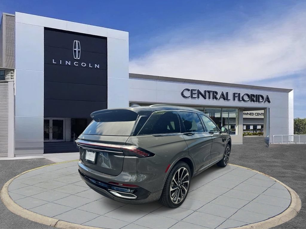 Certified 2024 Lincoln Nautilus Black Label AWD/4WD image 4