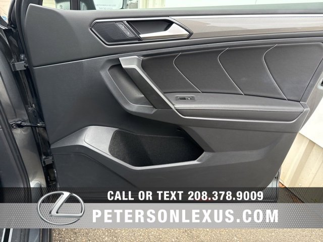 Used 2022 Volkswagen Tiguan SE R-Line image 11