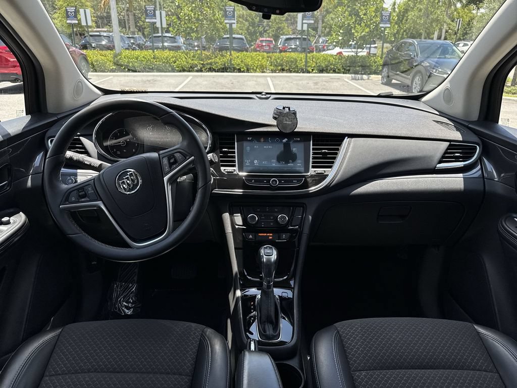 Used 2021 Buick Encore Preferred w/ Safety Package FWD image 14