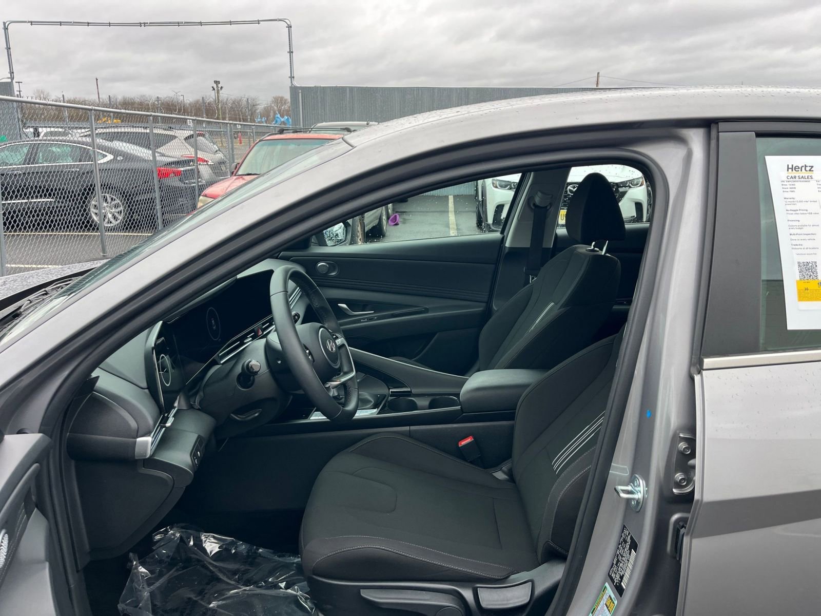 Used 2025 Hyundai Elantra SEL image 27