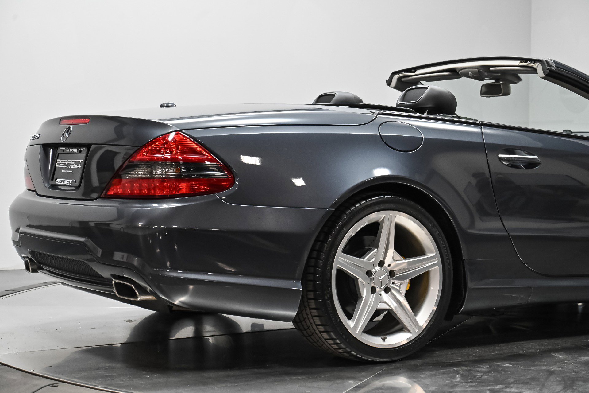 Used 2009 Mercedes-Benz SL 550 image 12