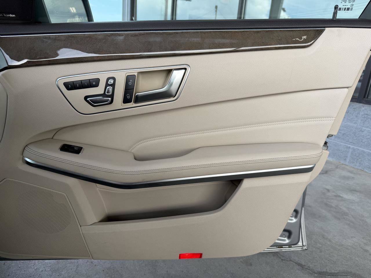 Used 2014 Mercedes-Benz E 350 4MATIC Sport image 30